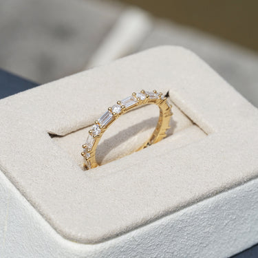 Evelisse, 1.42ct Baguette & Round Lab Diamond, 18K Yellow Gold Eternity Wedding Ring