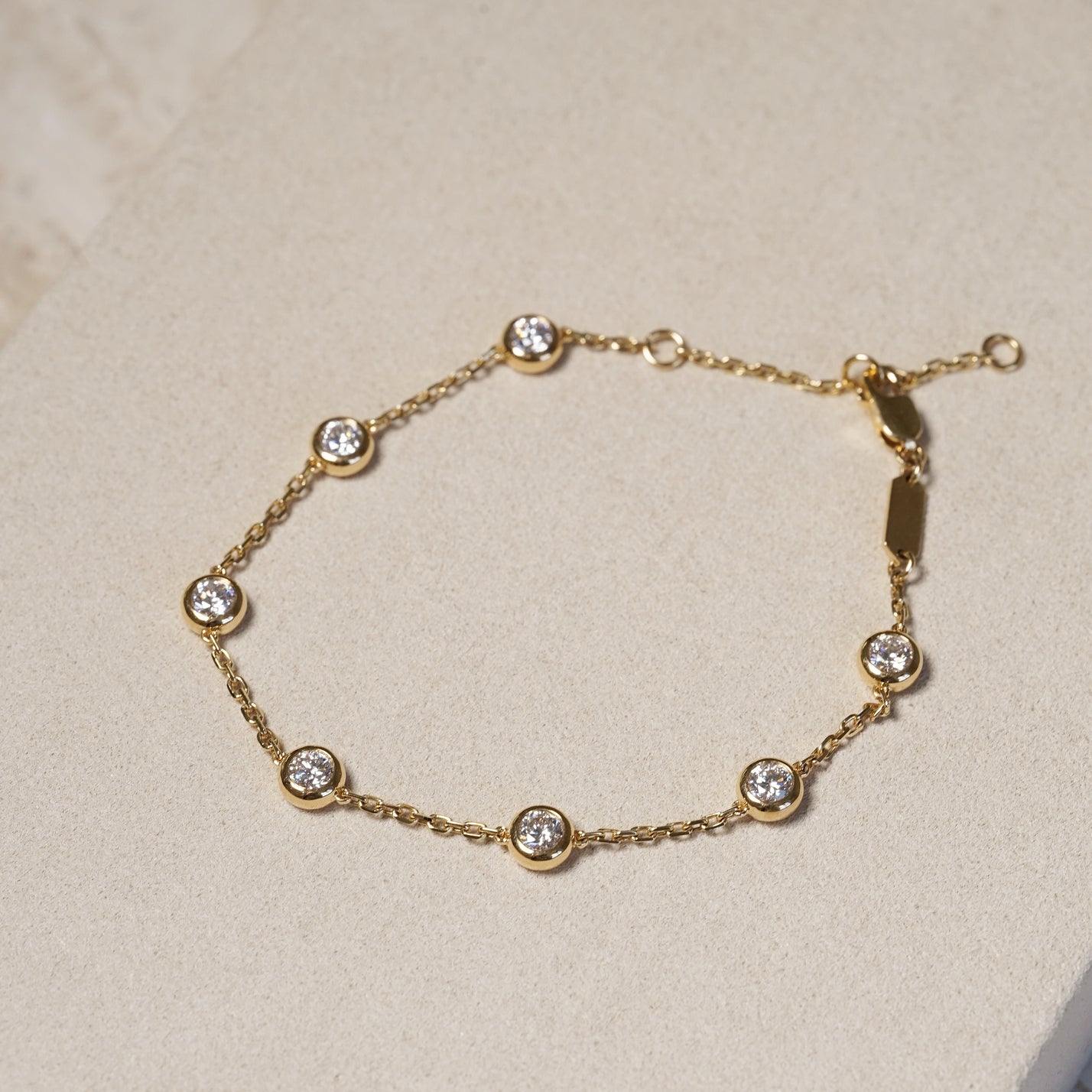 1.11ct Round Lab Diamond, 18K Yellow Gold Bubble Bracelet