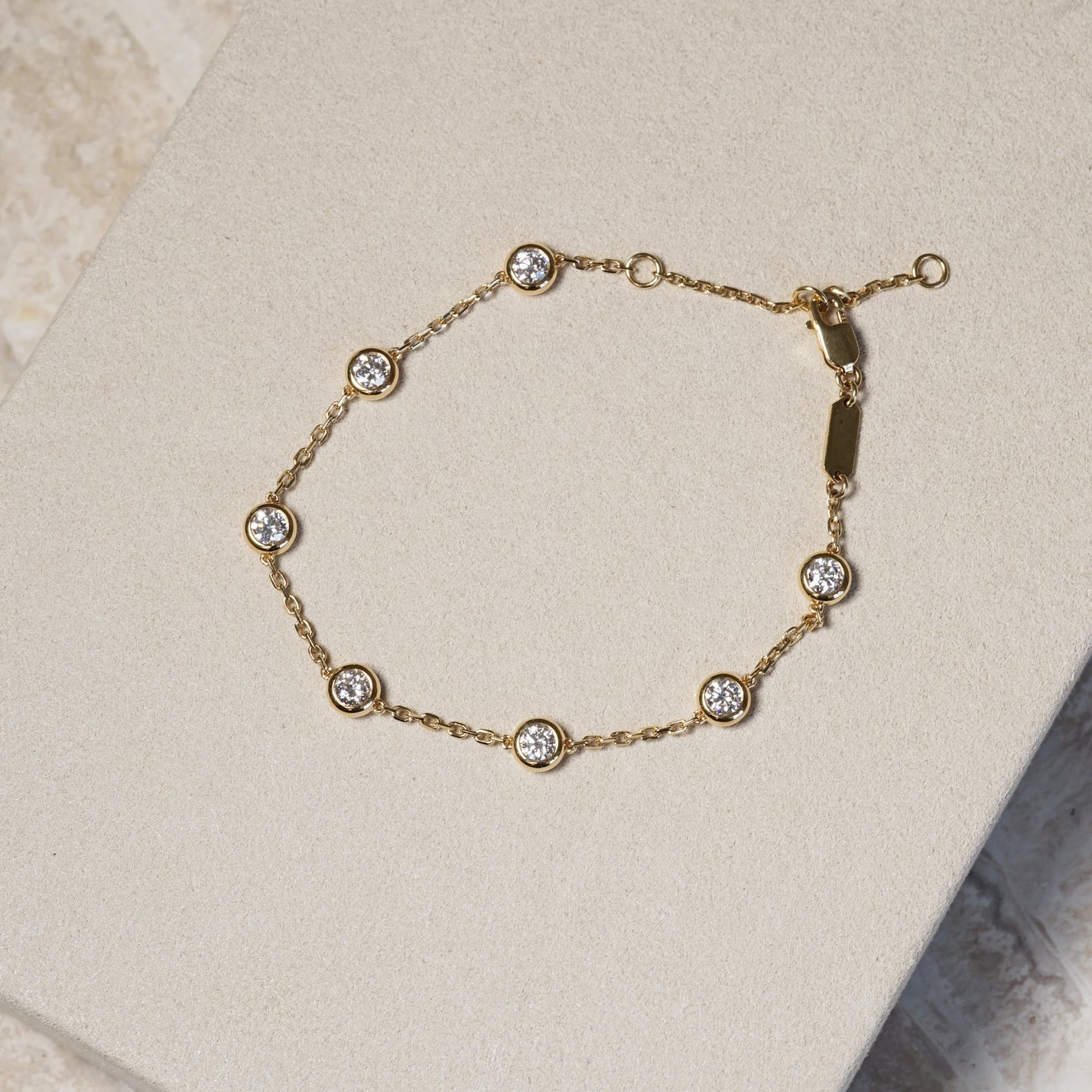 1.11ct Round Lab Diamond, 18K Yellow Gold Bubble Bracelet