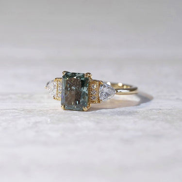 The Chapters Heirloom, IGI 1.56ct Fancy Vivid Green Radiant Lab Diamond, 18K Yellow Gold Vintage Engagement Ring