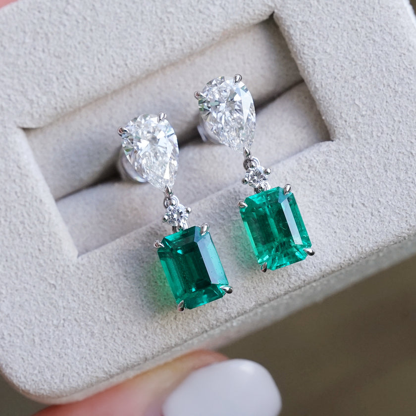 IGI 4.06ct Lab Diamond and Emerald, 18K White Gold Toi Et Moi Dangling Earrings