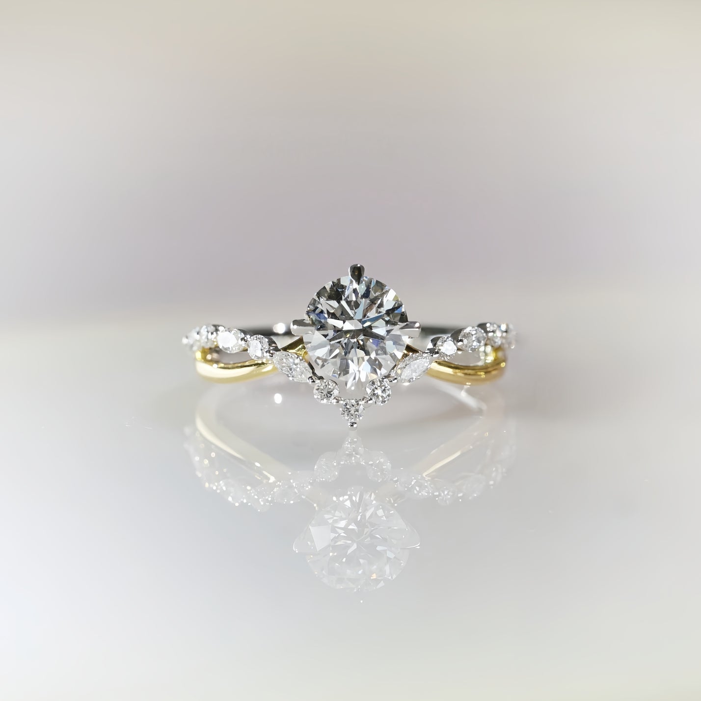 The One, Round Brilliant Diamond Ring with V-shaped Twist Band