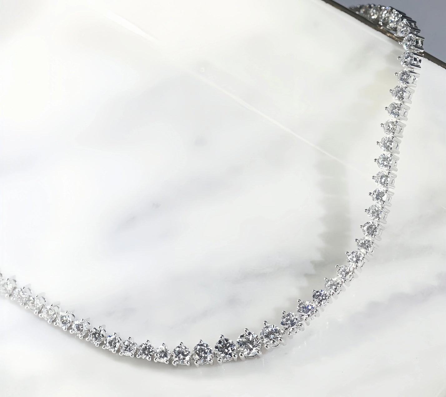 Round Brilliant Diamond Graduated Tennis Necklace